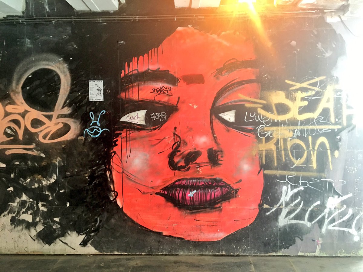 _akuykendall_'s tweet photo. Slovakian street art https://t.co/alrXlTdCl7