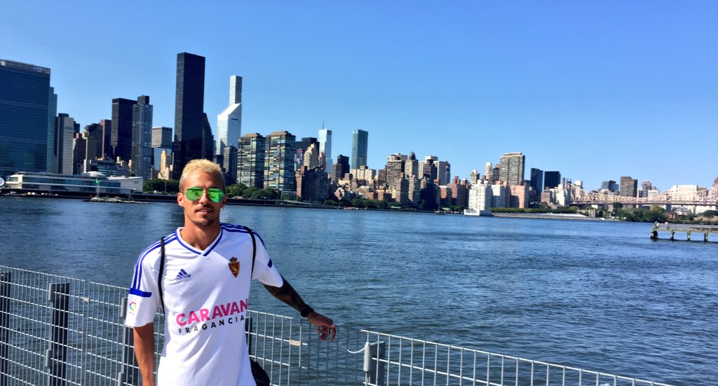 AdrianLipe's tweet image. Descanso! 🔵⚪️

VAMOS ZARAGOZA! @RealZaragoza 

Fuerza desde #NewYork ♥️🗽

#DondeSeaPeroContigo 🦁