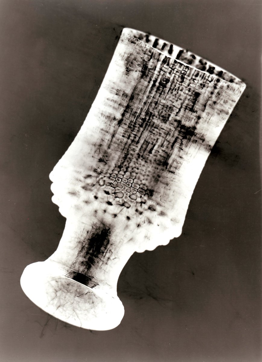 TimoRemes's tweet image. Glass on photopaper, #photography without camera