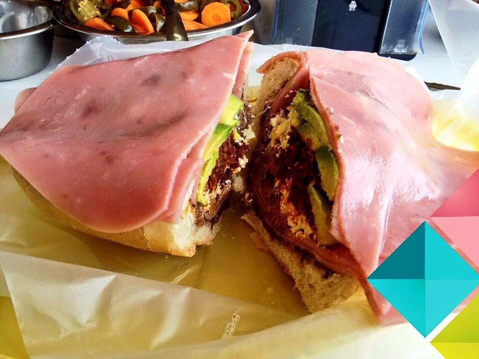 A celebrar todos disfrutando una Torta de la Barda. El 4 de Sep. es considerado el día de este rico alimento.