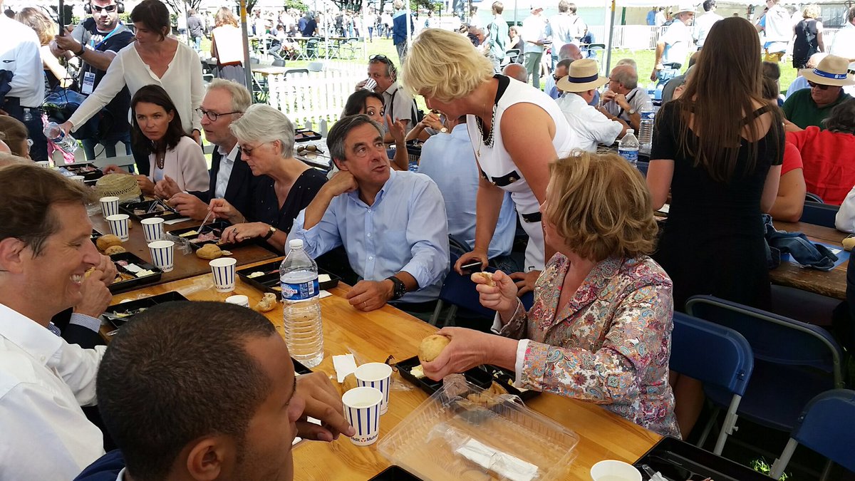 JerSomewhere's tweet image. l&apos;#InconnueDuMans 
#Chrichri72
#StarDuWeb 
#LaBaule2016 

un regard à tuer une mauvaise blague....