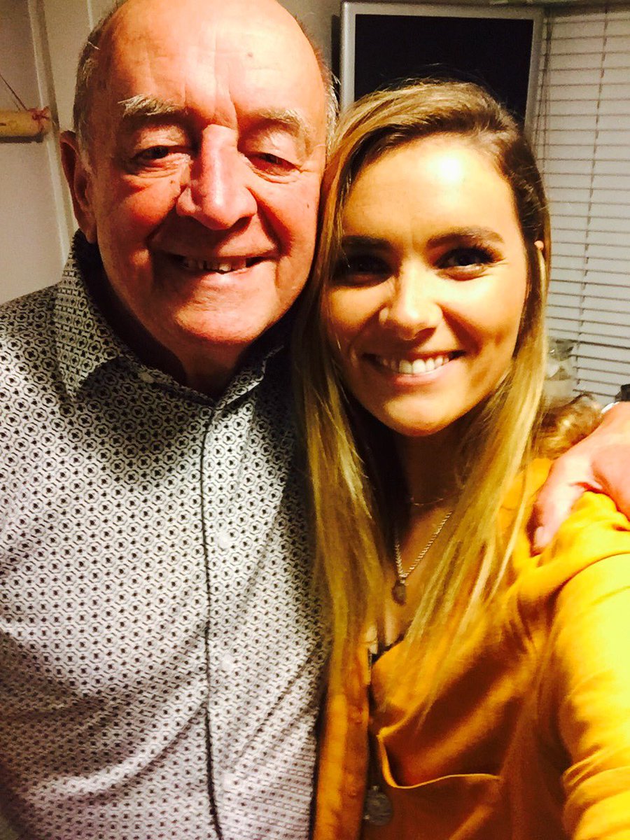 ChelseaHP's tweet photo. Happy 80th Birthday to my best bud! 💚 https://t.co/SzPnQisgbK