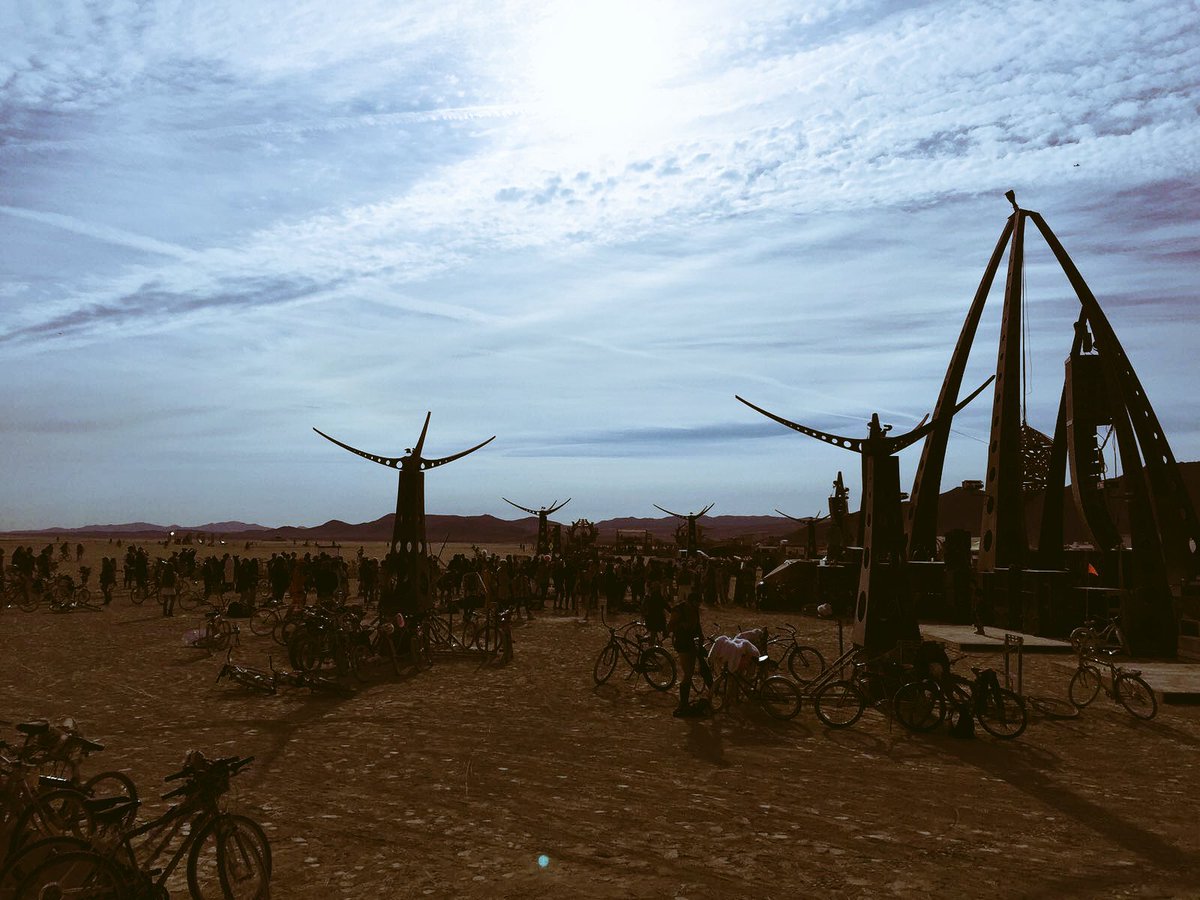 PRYMAOfficial's tweet photo. @PRYMAOfficial is covering @burningman on @instagram stories. Follow the fest! #prymers #burningman #pryma https://t.co/cxx8Bkopo0
