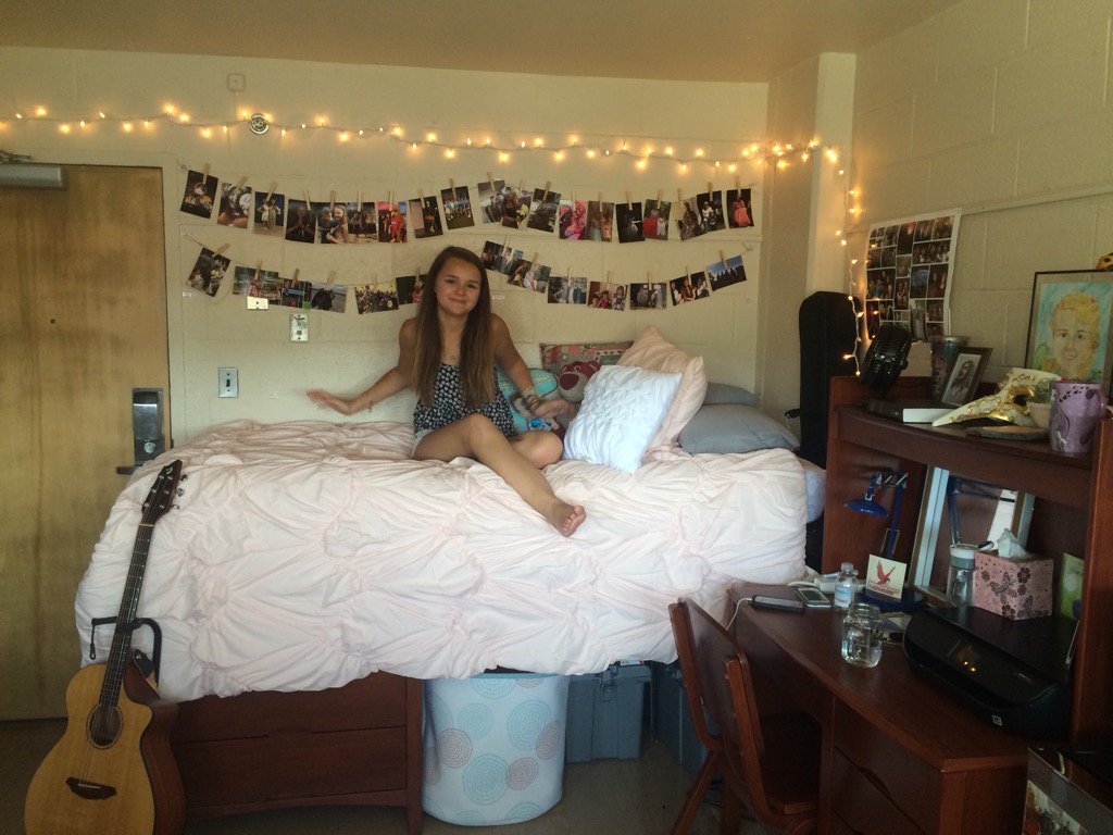 mommayce's tweet photo. #montclairmovein https://t.co/GMorHQvINs