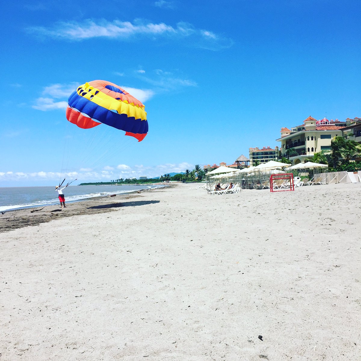Feliz domingo a todos nuestros amigos les deseamos lo mejor #seariders