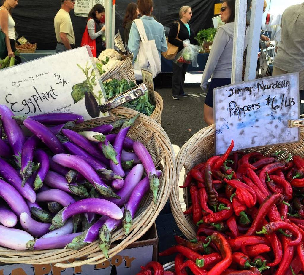 September in SF=3 of my favorite things #sunshine + #eggplant + #jimmynardello @happyboyfa… ift.tt/2bMAltn
