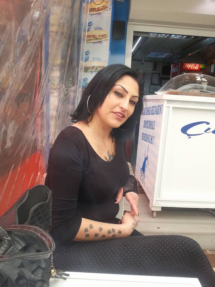 EnsestKral's tweet photo. Teyzemin, arkadaşıyla hem sex yaşıyoruz hem aşk yaşıyoruz.;))) https://t.co/F2wRq5EEe1