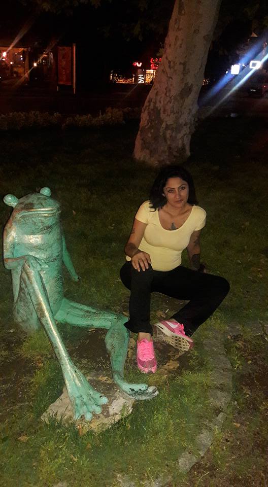 EnsestKral's tweet photo. Teyzemin, arkadaşıyla hem sex yaşıyoruz hem aşk yaşıyoruz.;))) https://t.co/F2wRq5EEe1