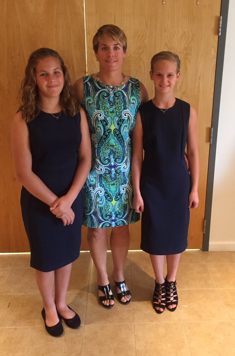 WendyMcclintock's tweet photo. Pre-Wedding Pictures. Girls looks so grown up. Where did time go??!! #emptynestersoon https://t.co/LtSGkGW8L2