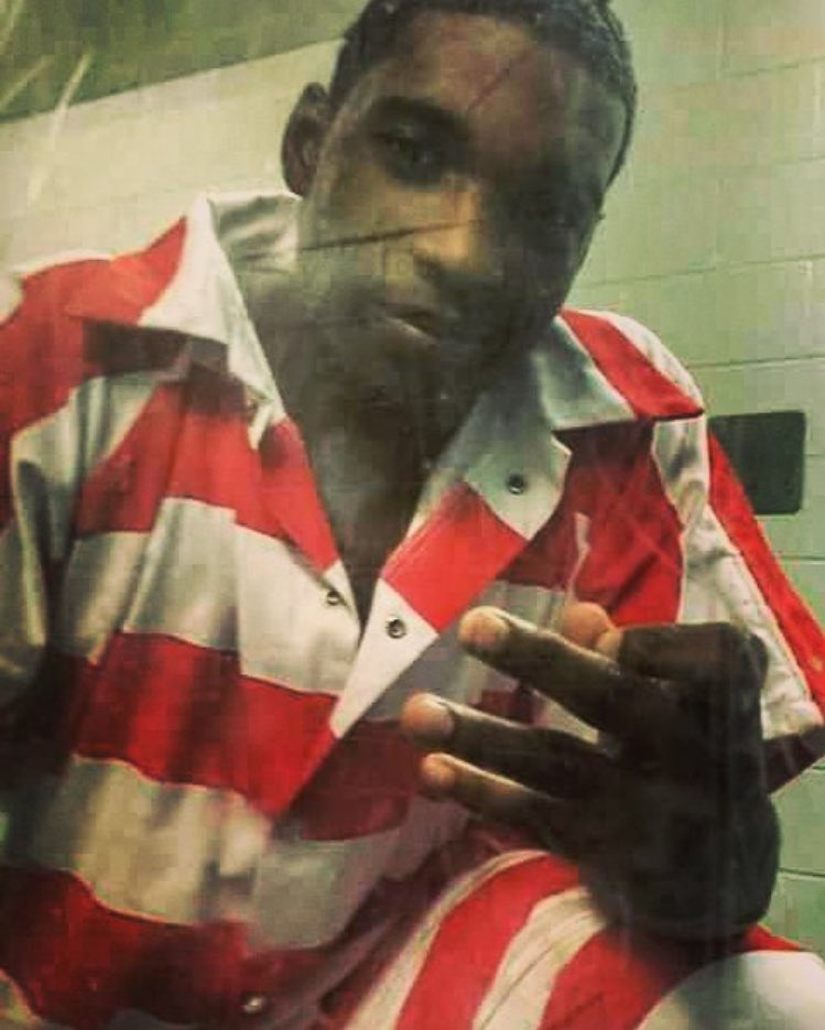 Coach_JColeman's tweet photo. Love you til death boy! Hold ya head✊🏾💪🏾 #FreeDaBossman #FreeO2 https://t.co/mcEuVq16nl