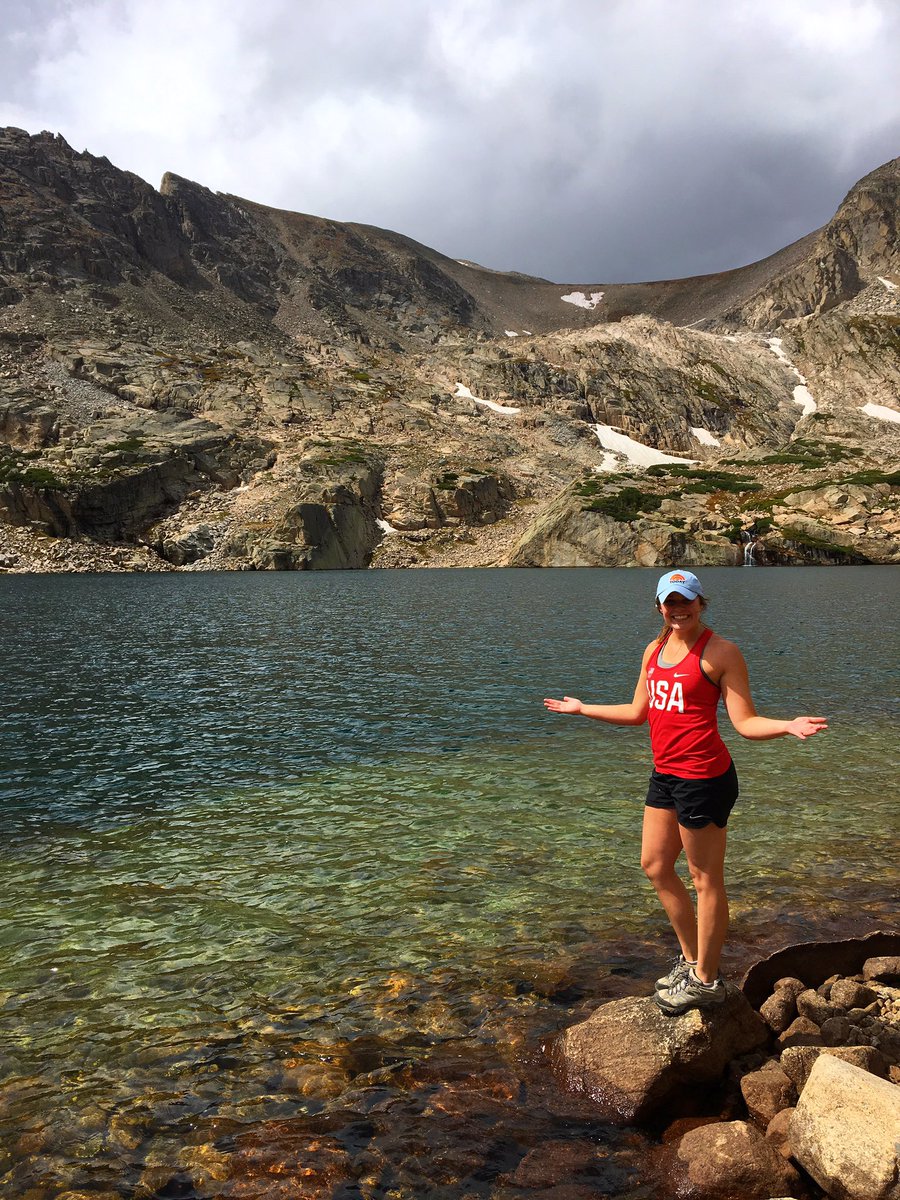 kararaney's tweet photo. πΆπ» 7 miles
π 5 moose
Not a bad ratio ππΌ #BlueLakeTrail https://t.co/s9R2l7oo47