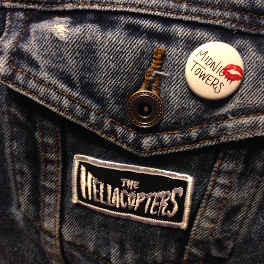 GreenWangalishi's tweet image. #PatchOn
#Hellacopters #Patch 
#MidnightTowers #Button 
#rocknroll #pins #patches #SewingSucks #GotSomeoneElseToDoIt