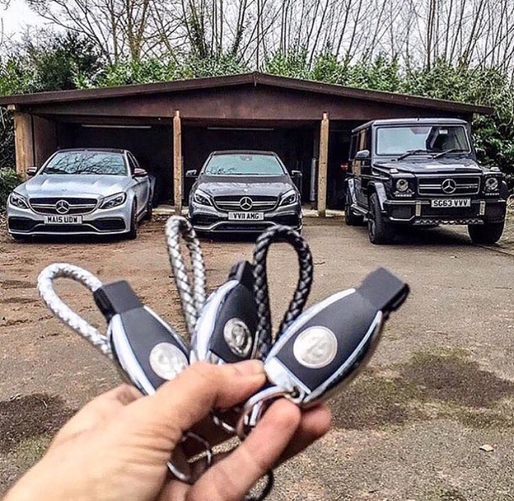 cryptobutsimple's tweet photo. RT if you want a Mercedes 🤔 https://t.co/tSxtiWAUVI