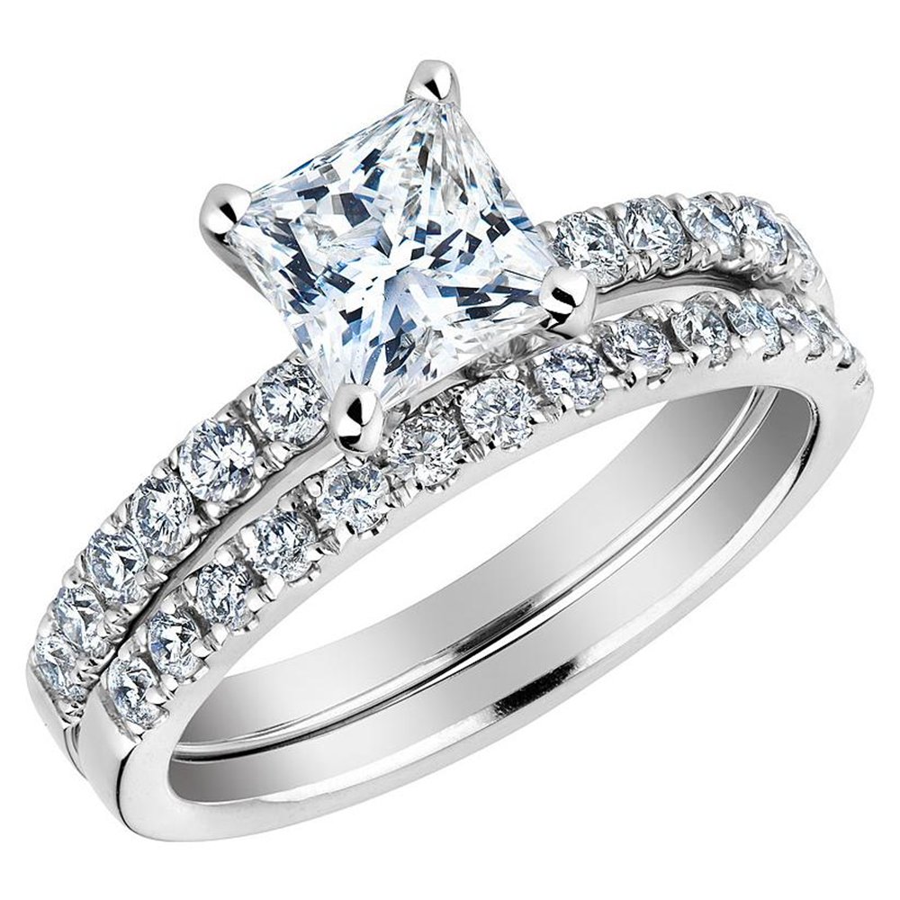 @sweetAlicia18 @LizzieCullen5 I had to get a new ring. Do you think mom will like it?