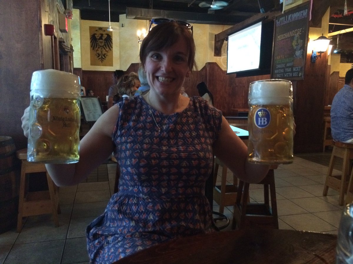 paula_halas's tweet photo. #reichenbachhall great Pilsner 🍻 https://t.co/5MyqX22kDO
