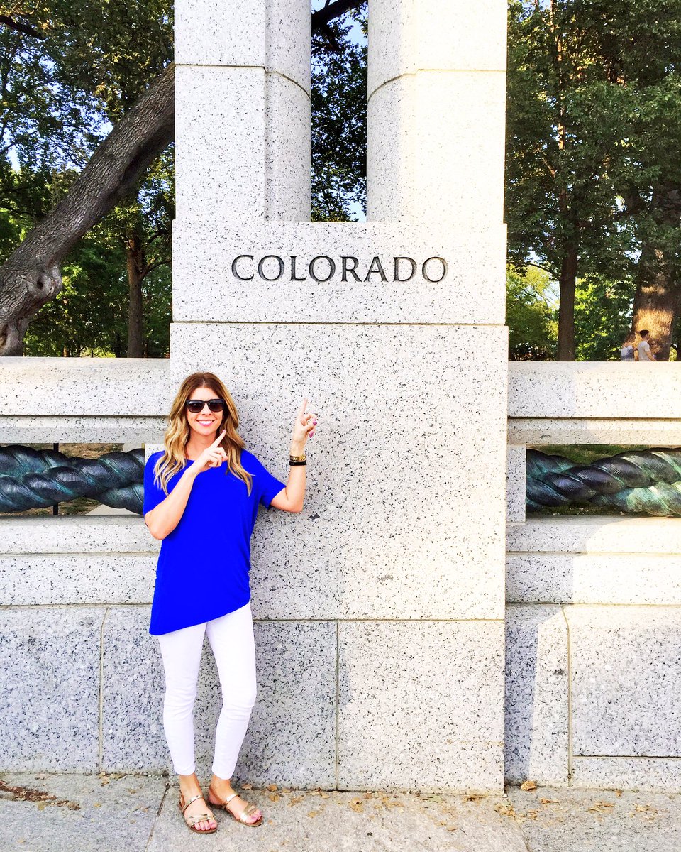 kyleedeniz's tweet photo. Representing the home state, #Colorado! #DClyfe #typicaltouristphoto https://t.co/Oe6JkBHjUX