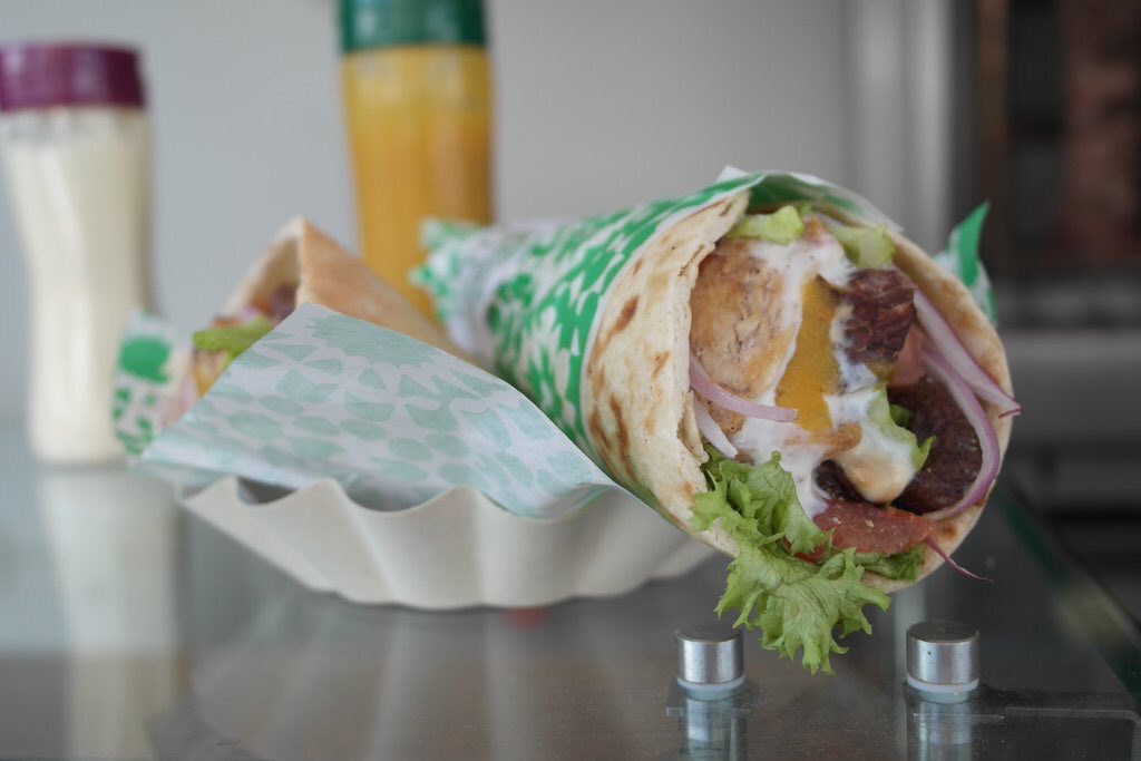 abbaskebab's tweet photo. Aburrido de los mismos carritos para el bajón en tu Matri? Sorprende a tus invitados con los más ricos kebab. https://t.co/Io603JbYrE