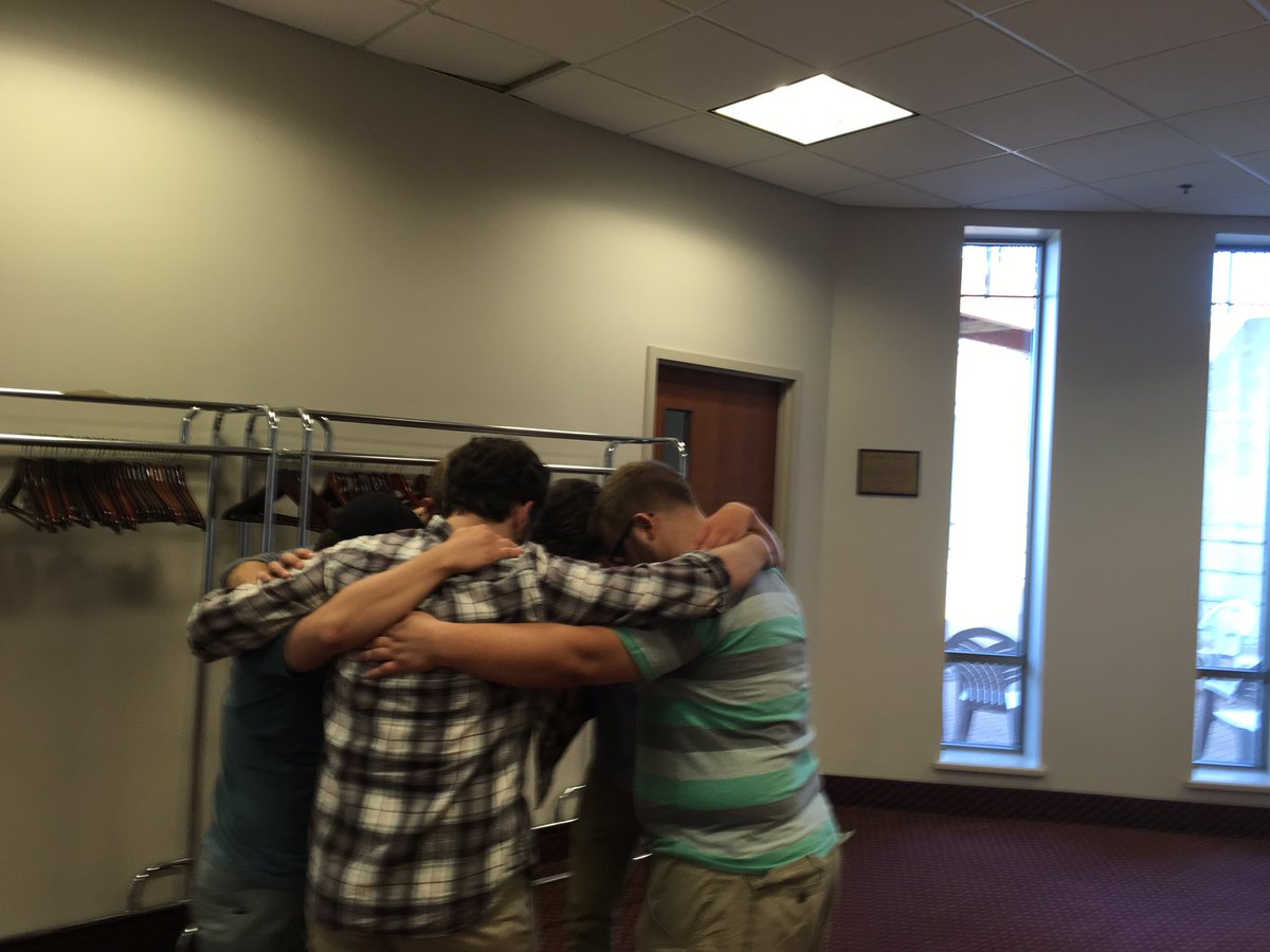 ecclesiaku's tweet image. Students praying before #KUpulse !