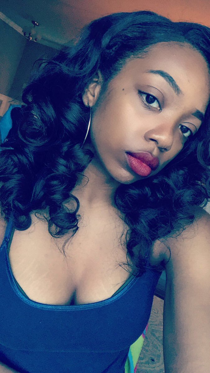 Ew205's tweet photo. Pre birthday GLO pushing through 😛 9/9🎂 https://t.co/mBTlDlH2i5