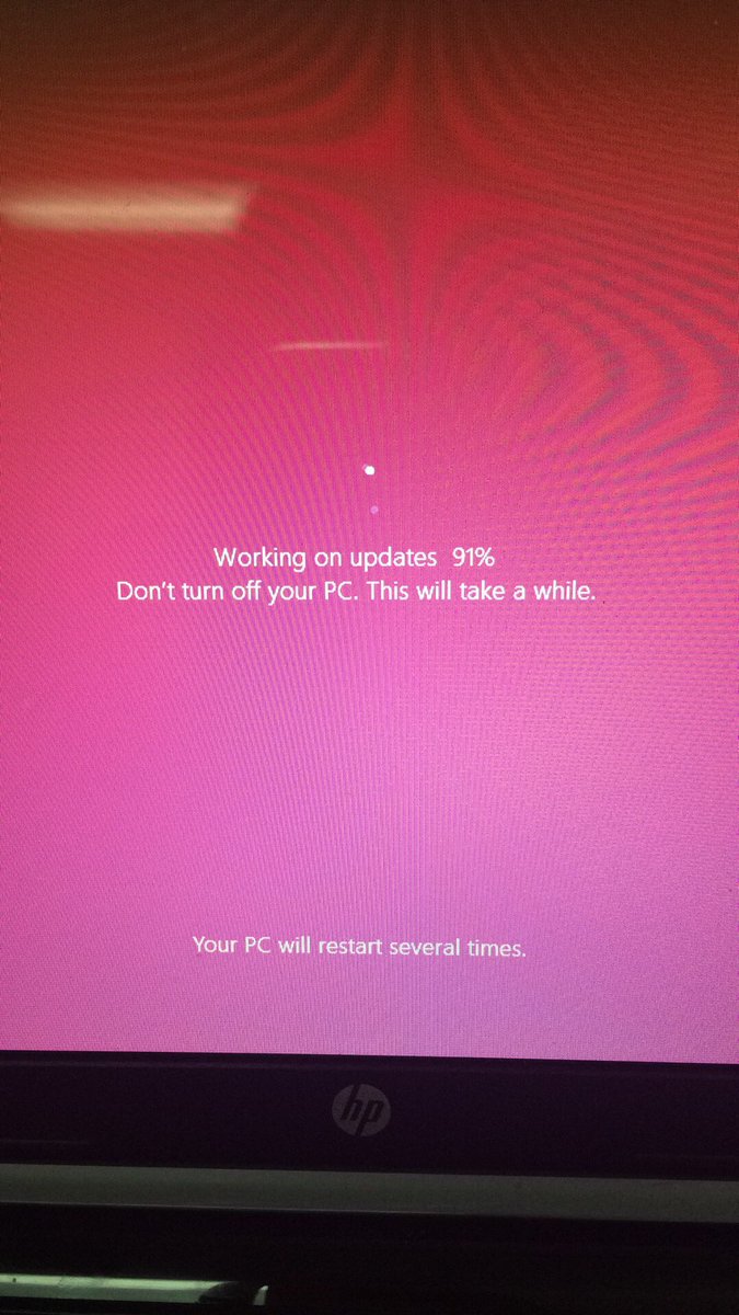 TheElleswhere's tweet image. Running one hour and 15 minutes #whymicrosoftwhy