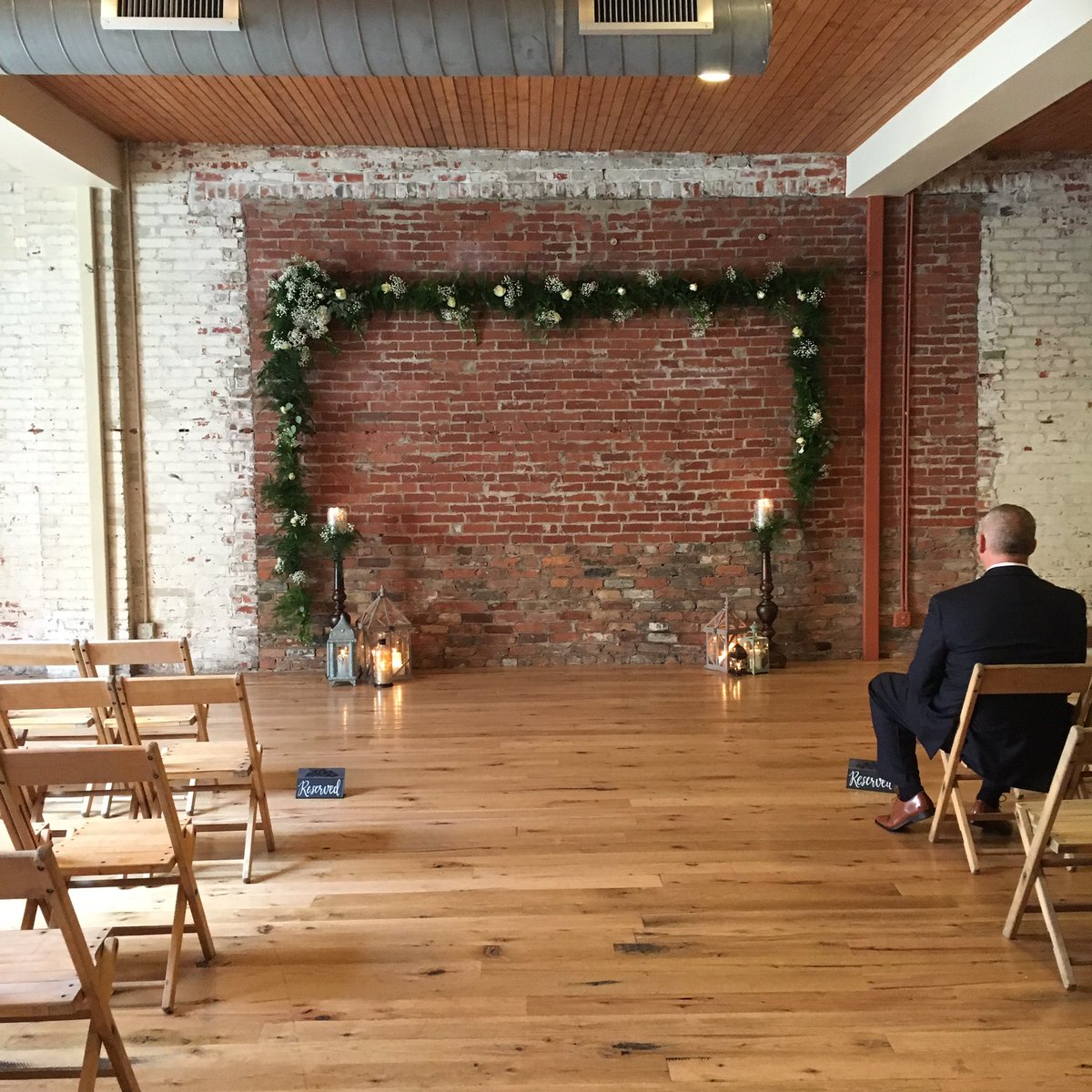 BayouBluegrass's tweet image. Wedding weekend complete. Congratulations Kelsey and Conner! #fourweddingweekend #kycaterer #weddings