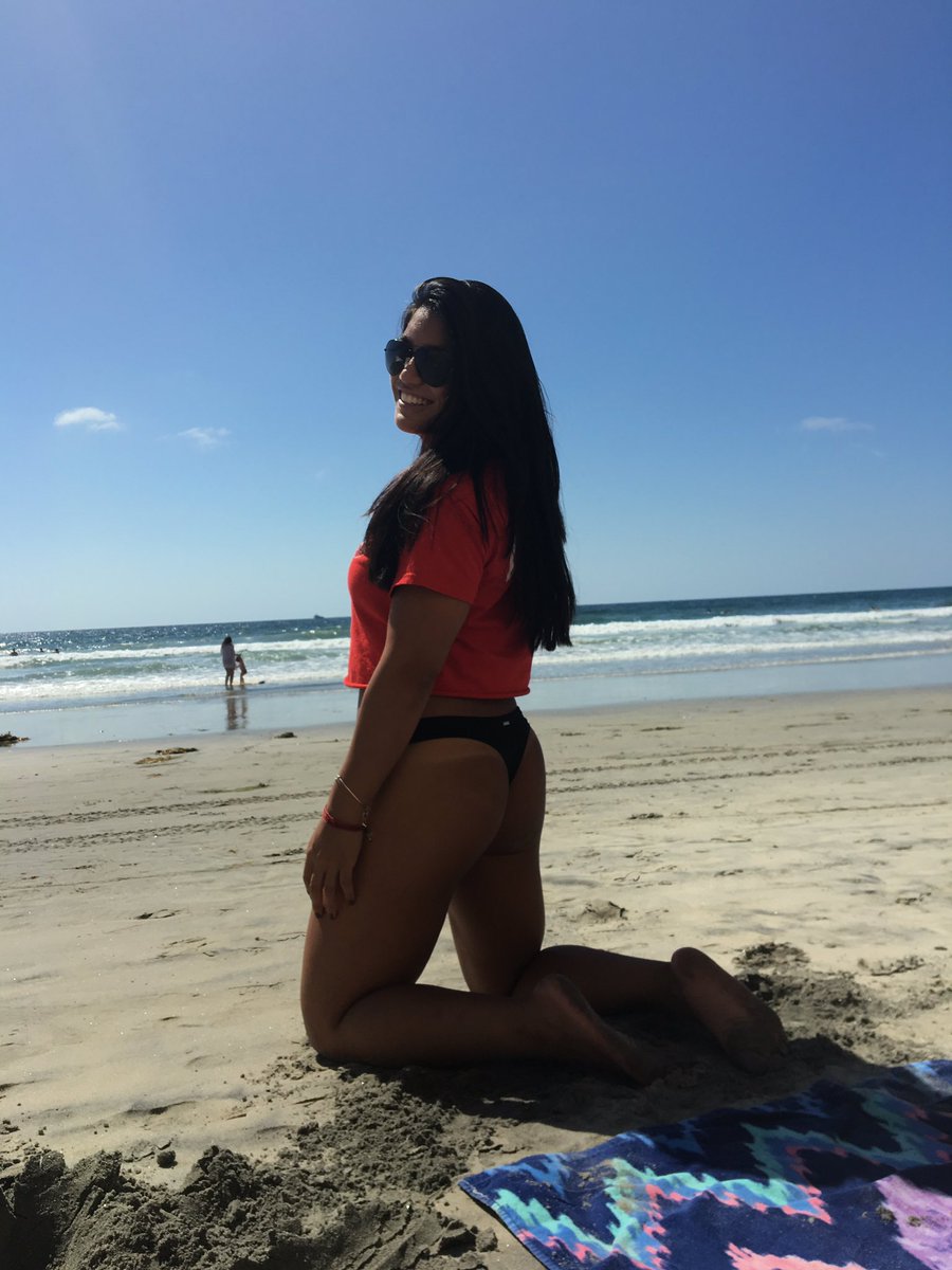 _samanthamahon's tweet photo. #bootygang or die amirite? 😜 https://t.co/673qrivPSV
