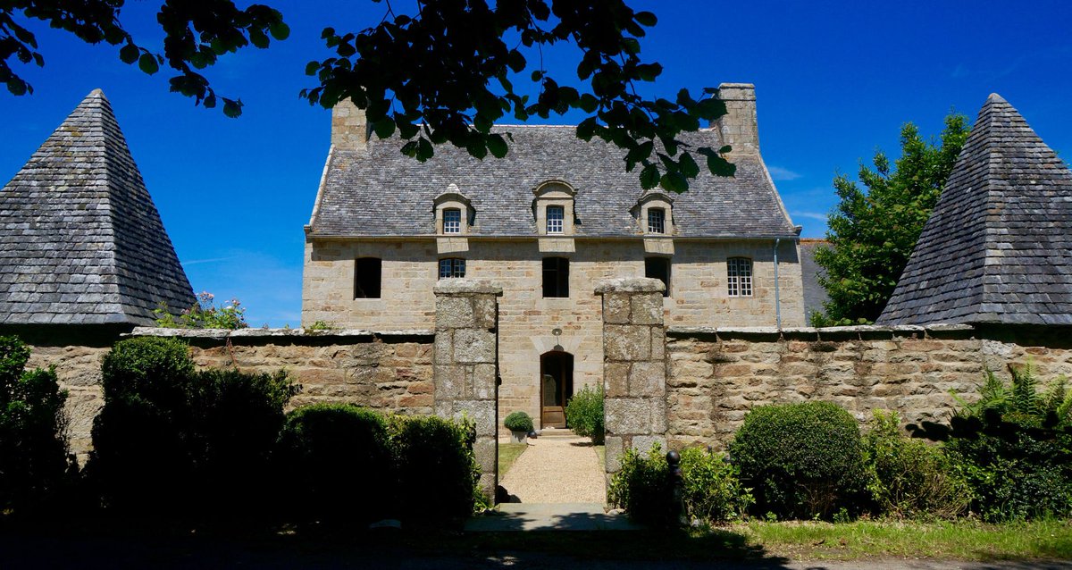 emilegarcin's tweet photo. A short distance from the sea, beautiful ranked seventeenth #Manor #forsale in #Brittany https://t.co/Zm1469zdEr https://t.co/Fpd3oIEtsf