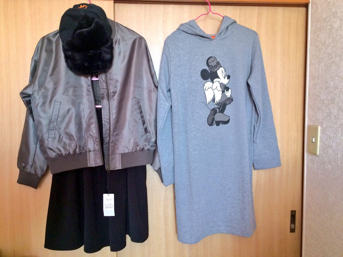 柚子 イーハイフンからディズニーハロウィントート福袋きたー W やばい これ全部使える 可愛い イーハイフン ディズニーハロウィン