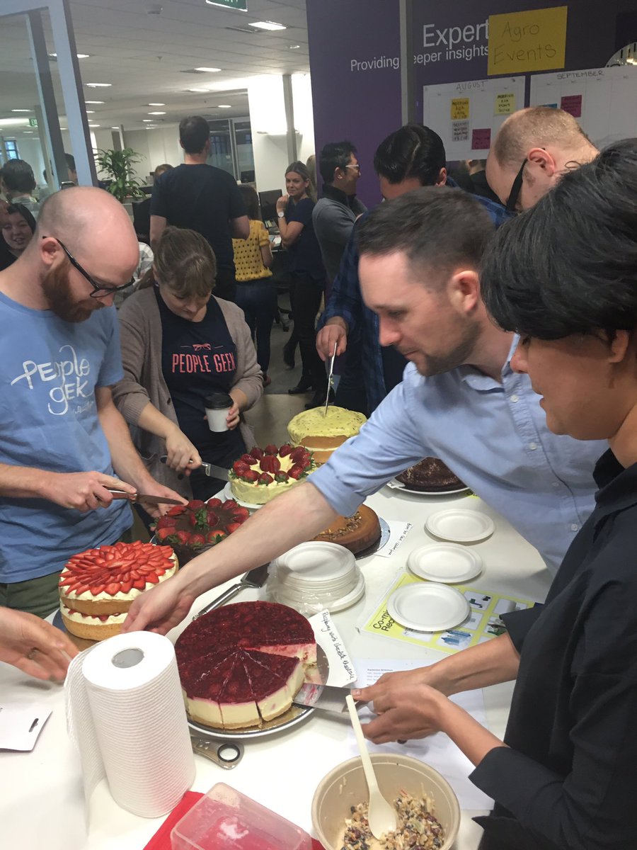 rgau2016's tweet image. Cake day (celebrating ALL the things!) c/o @CultureAmp, our wonderful hosts for @RailsGirlsSoC 🍰🍰🍰💁💻