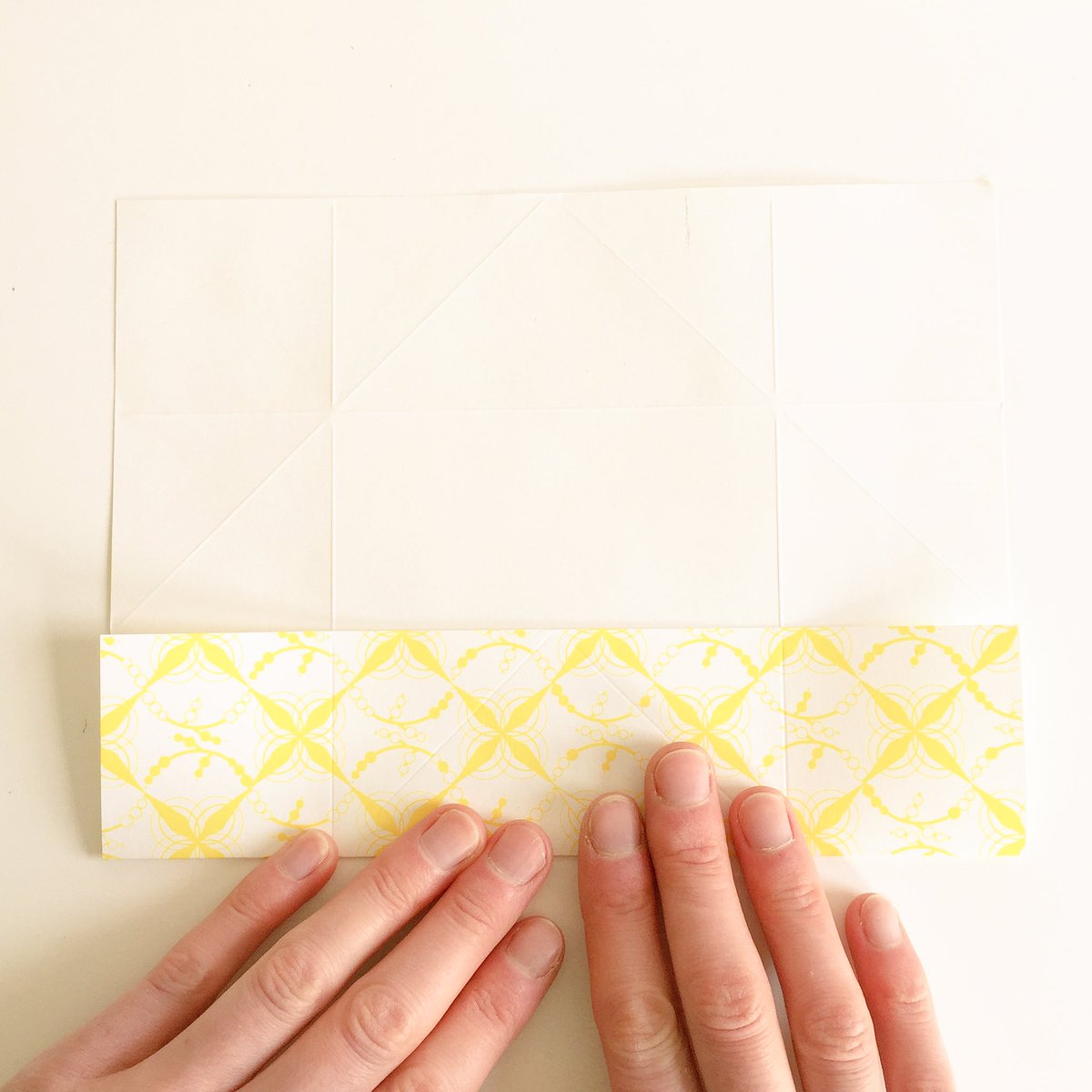 _somethingMADE's tweet image. Monday morning folding  #somethingmade #weddingstationery #screenprinting #etsyseller #studiolife #behindthescenes