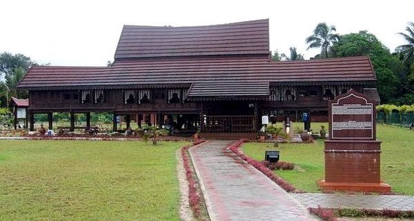 <a href="/twt_n9/">TWTN9 | EDMIN</a> Cadangan 3 : Teratak Za'Ba, Jempol. (Seorang pendeta dikenali sebagai Bapa Persuratan Bahasa Melayu)