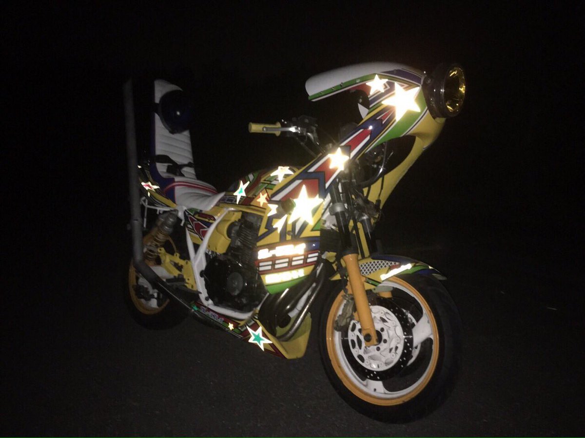 XJR400ac's tweet photo. 流れた為再投稿します。
単車を降りるため出品します。

値段、詳細は固定ツイートご覧ください。

追記

キャブOH 同調取りました
フロントフォークOH

気になる方DMお願いします！

#xjr400売ります 
#xjr売ります https://t.co/KxtEskd7Ji