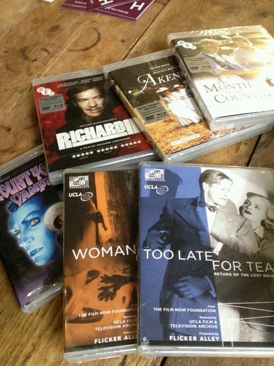 Tonight @ 7! @20thCFlicks' Film Quiz returns <a href="/thexmassteps/">The Christmas Steps</a>. Usual nonsense from <a href="/pipsjukebox/">David Taylor</a> &amp; I, + prizes-a-plenty