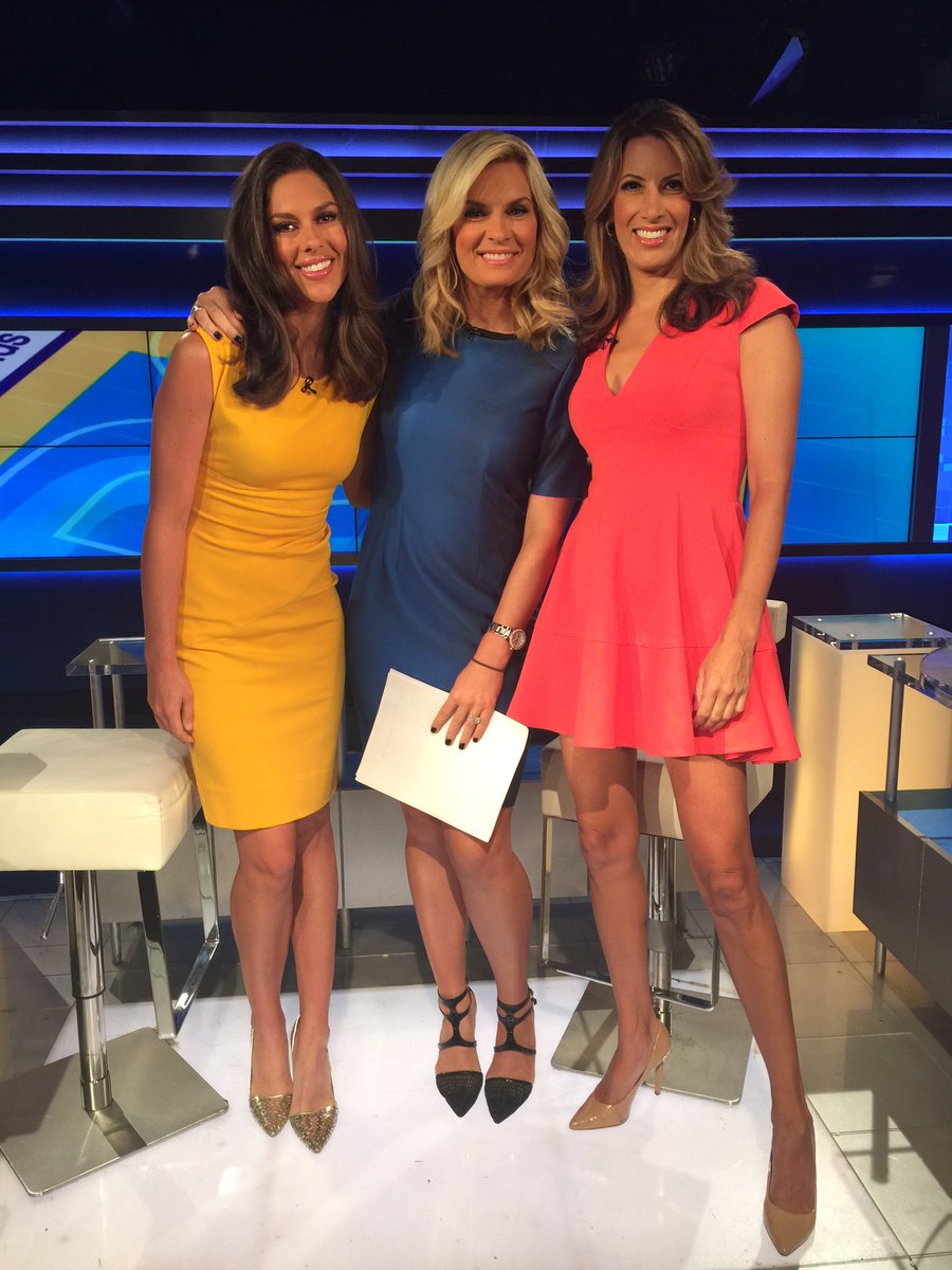 hot news anchors hot news anchors
