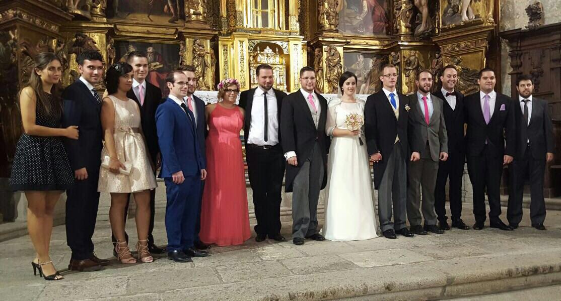 toniRPereira's tweet photo. Maravillosa y magnífica boda de @alixta1504 y @JonaGoMar87. Que seáis muy felices. Sois espectaculares😊 #CosasVarias https://t.co/7FpdprxUvA