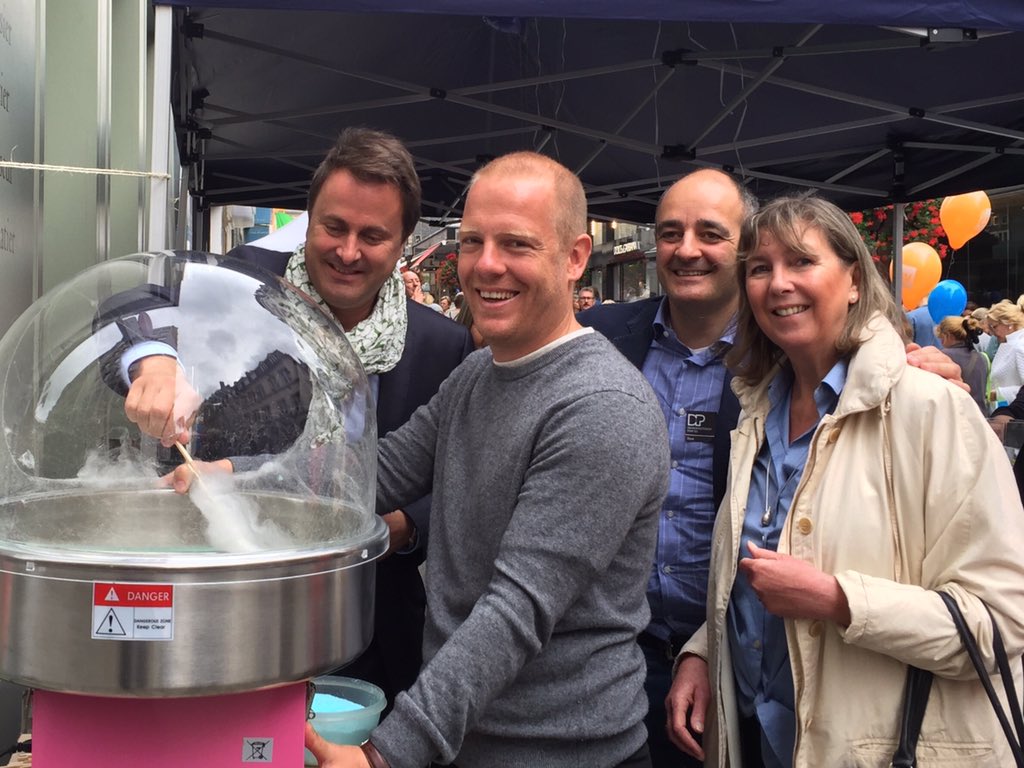 Patrick Goldschmidt (@p_goldschmidt) on Twitter photo #braderie 2016 <a href="/dp_lu/">Demokratesch Partei</a> Stand mam Lydie Polfer, <a href="/Xavier_Bettel/">Xavier Bettel</a> an <a href="/RuppertMarc/">Marc Ruppert</a> #braderie 2016 <a href="/dp_lu/">Demokratesch Partei</a> Stand mam Lydie Polfer, <a href="/Xavier_Bettel/">Xavier Bettel</a> an <a href="/RuppertMarc/">Marc Ruppert</a>