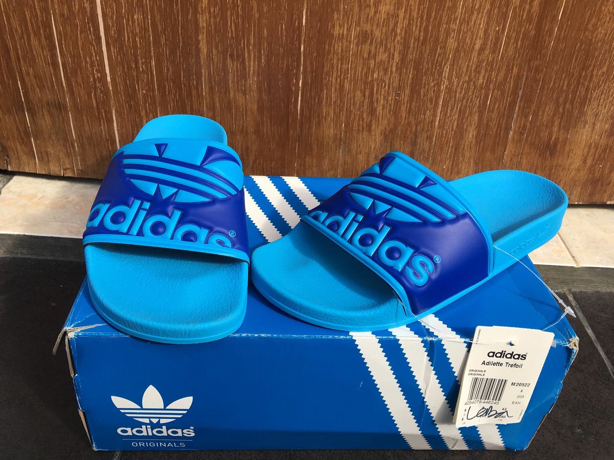 adidas adilette trefoil