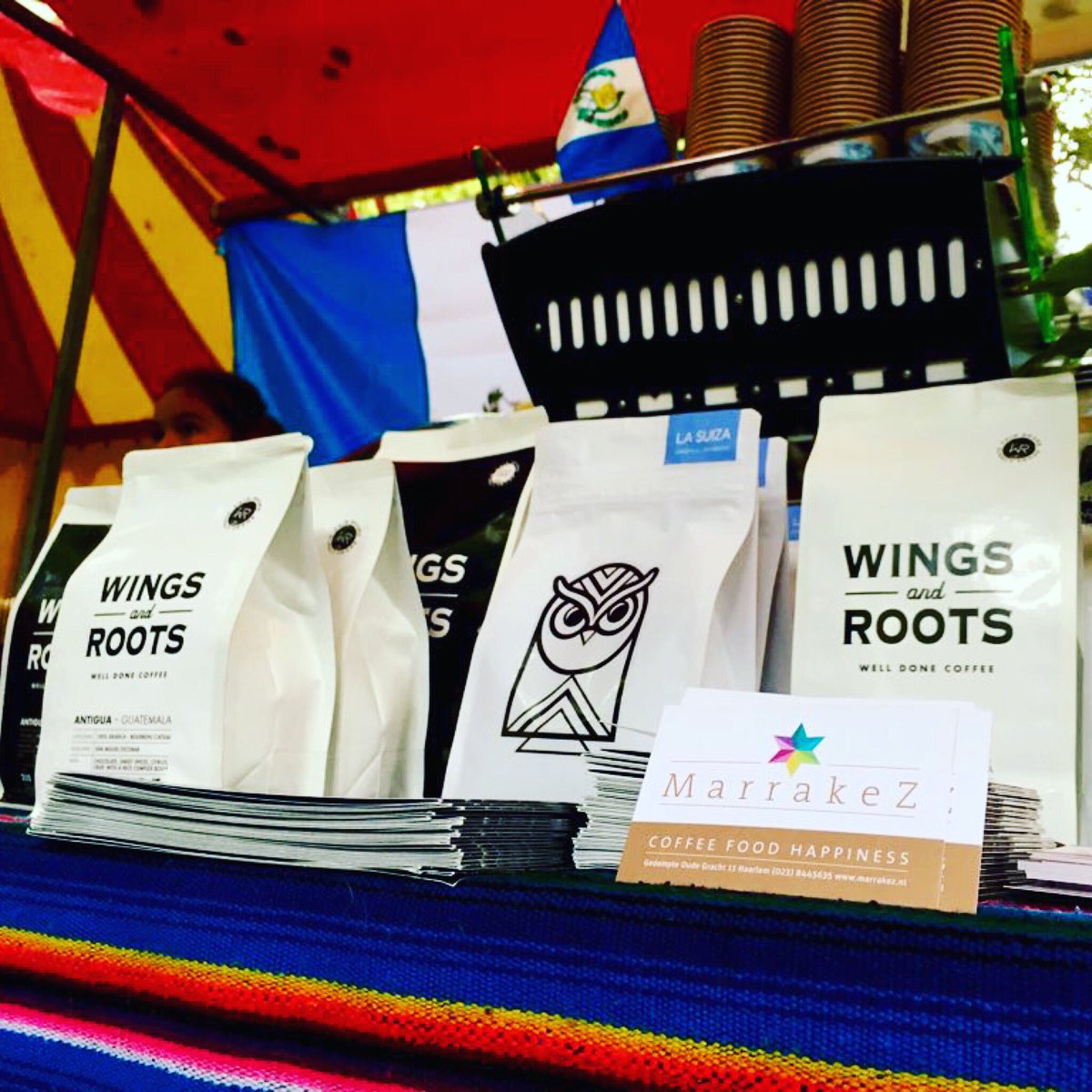 _MarrakeZ's tweet image. MarrakeZ present op het Embassy Festival in Den Haag! #barista #namens #Guatemala #serving #coffee #culture #mixed