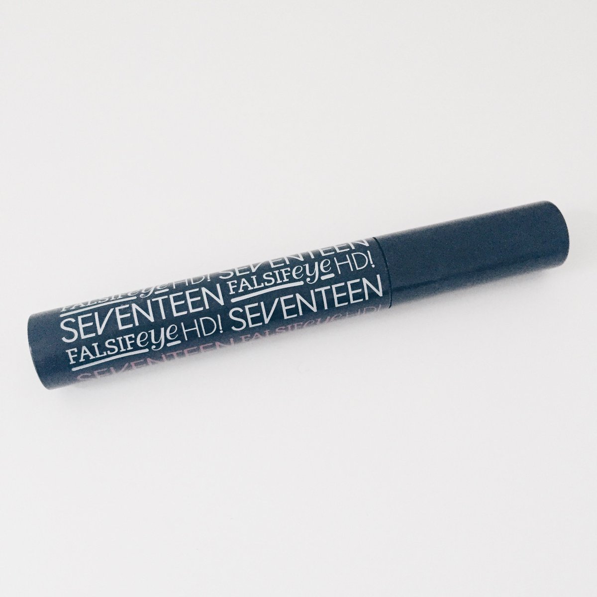 beaus_social's tweet photo. Blog mail &amp; review with @seventeen_uk https://t.co/KGlnY1Uogu ! @theDSblogRT @BloggerBees #bbloggers #welshbloggers https://t.co/EKWwGiYWs9