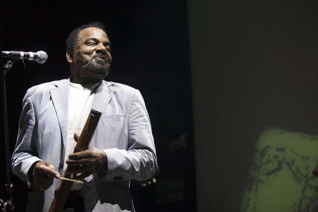 RedeAngola_INFO's tweet photo. #Bonga comemora 74 anos hoje com concerto em Portugal - https://t.co/j17n3LLZbW #RACultura #Semba #BLeza https://t.co/GLQGvaijXw