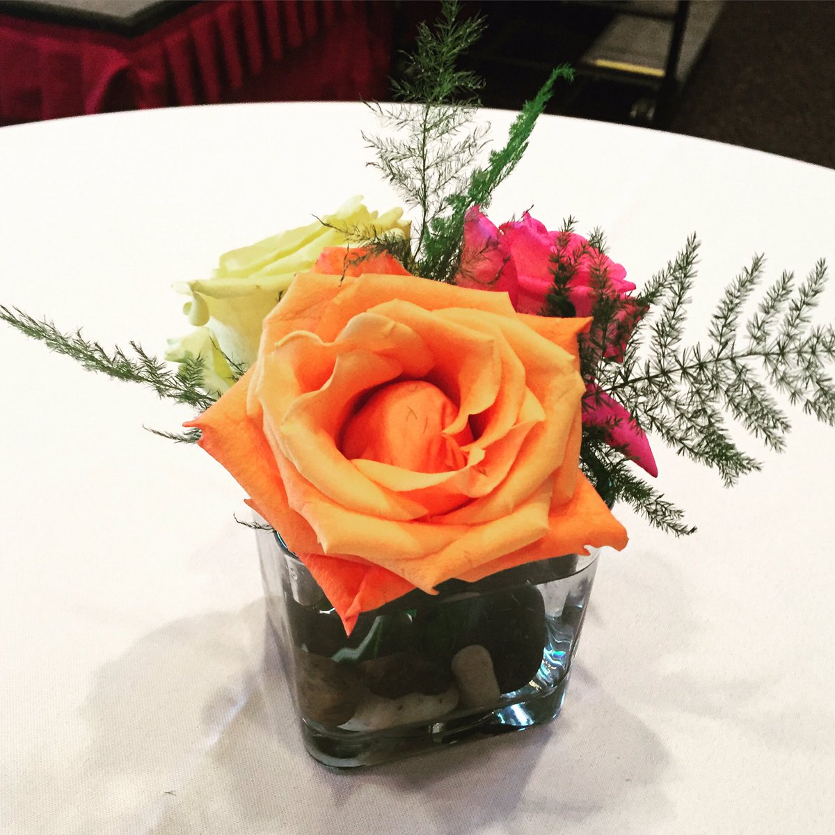 EloquentEvents2's tweet photo. Every table should be dressed. An experienced florist can create special touches while staying within budget. https://t.co/fhMz88RWXS