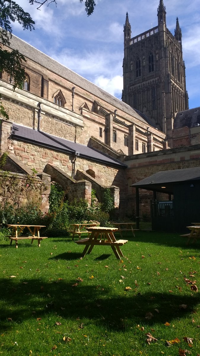 OfficialYSS's tweet photo. #InternationalDayofCharity #YSS #ESPproject recently made specially commissioned #picnic benches 4 @WorcCathedral https://t.co/oJWJIyDcOX