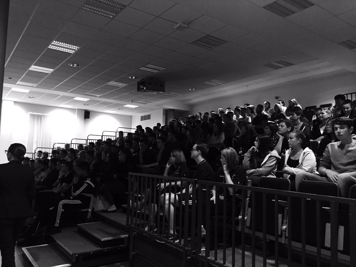 jarvisa25's tweet image. #newlearner #induction #inspire #innovate #succeed @colegcambria @ycelstryn @Rendezvous17😀😀😀🤔