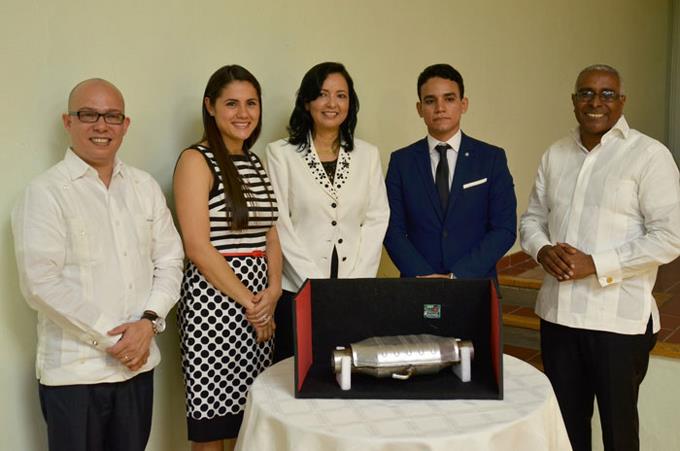 ListinDiario's tweet photo. #INTEC recibe primera patente universitaria del país https://t.co/T3k0jkwOiJ #ListínDiario https://t.co/K7YcWPHKbE