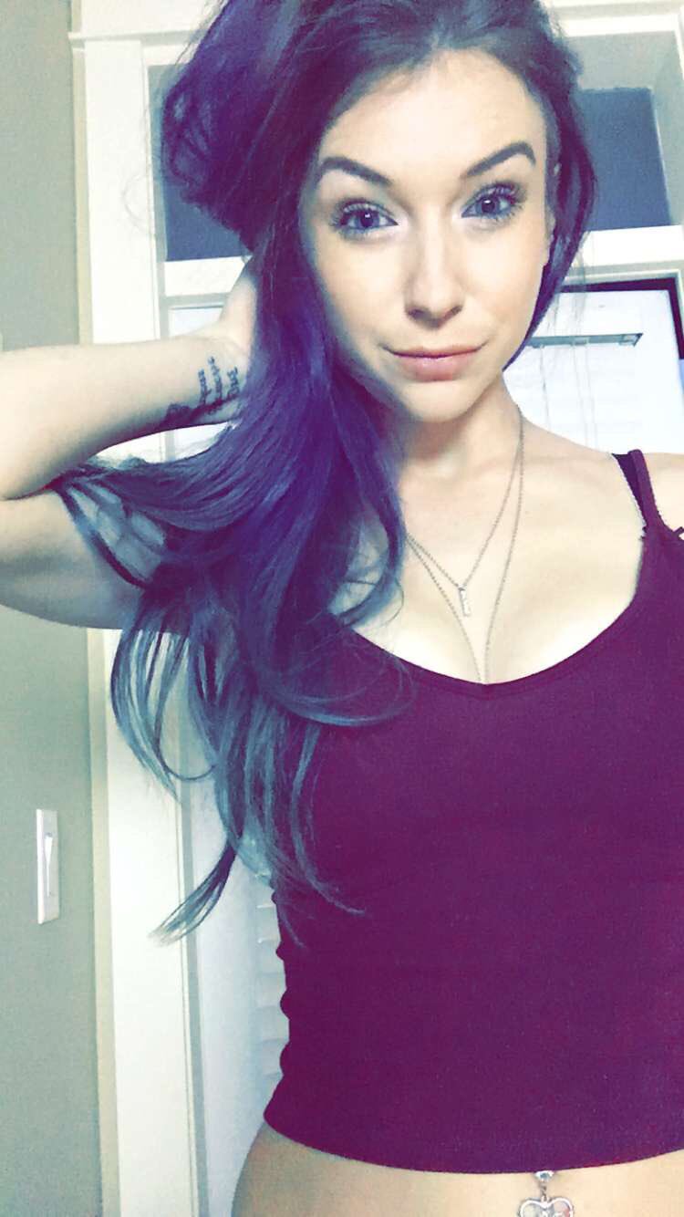 TW Pornstars - 1 pic. Harley🪴raiyn. Twitter. Good morning humans♡♢☾Stay beautiful af, I'll see