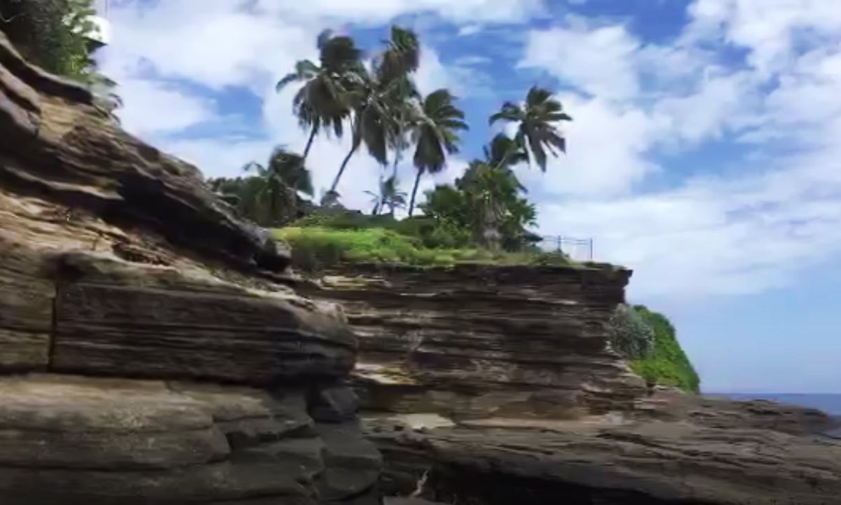 Arwens_Photos's tweet photo. @AlohaScopeTV #Periscope #Hawaii #beach #lavacliffs https://t.co/GXKhbPAwSP