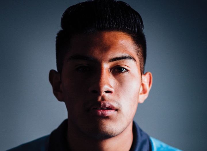 UN CRACK QUE SUEÑA EN GRANDE 

Texto: <a href="/btoae/">Roberto Acosta E.</a> 
Fotos: <a href="/m_dunncaceres/">Michael Dunn Caceres</a> <a href="/orgaz_arturo_ph/">Arturo Orgaz</a> 

issuu.com/cabala-bolivia…