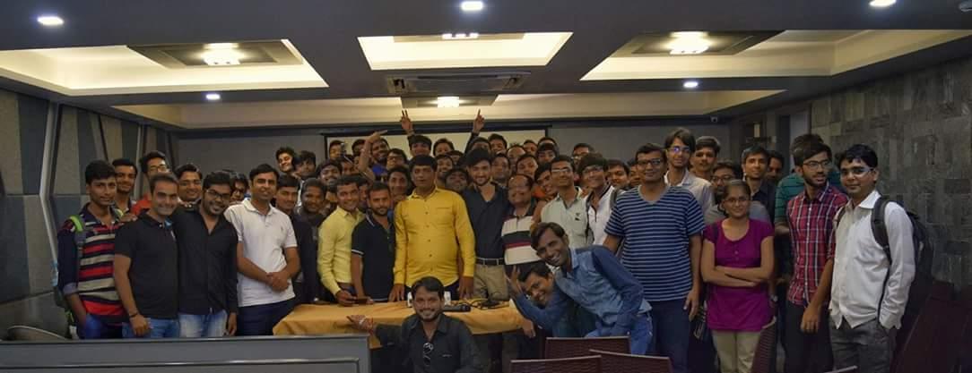 NirajBariya's tweet photo. Wonderful #Gujjubloggersmeetup ! https://t.co/SvKNiwVRIX