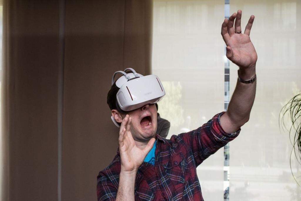 CNET's tweet image. Check out some of the weird and wonderful gadgets from Europe's craziest tech show, #IFA2016 cnet.co/2bIOKC8