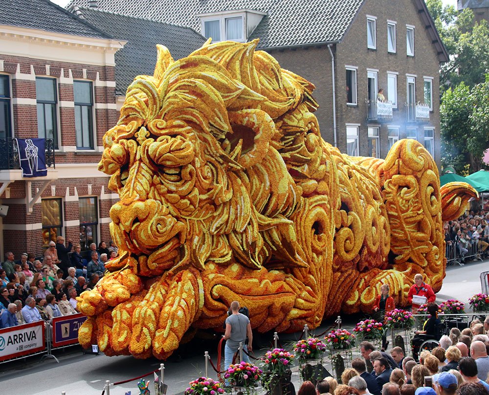 schijf sarcoom suspensie colossal@mastodon.art on Twitter: "Annual Corso Zundert flower parade  features radically designed floats adorned with dahlias:  https://t.co/2SORxf8GpG https://t.co/amigsXvlXx" / Twitter